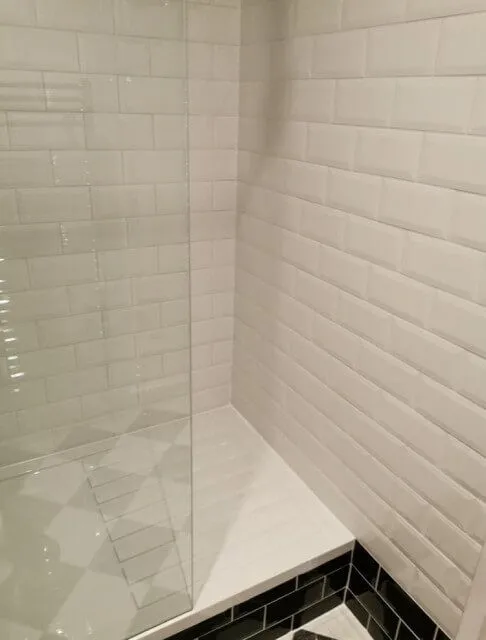 London, WC1X - image 4